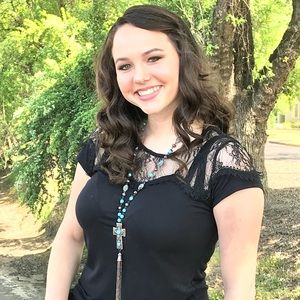 Meet your Posher, Dakota